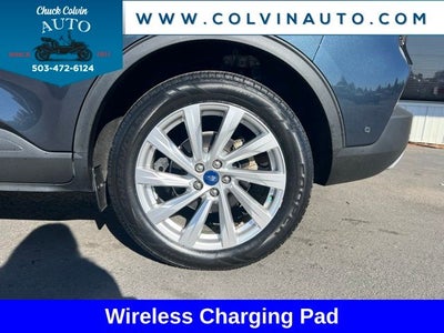 2022 Ford Escape Hybrid Titanium