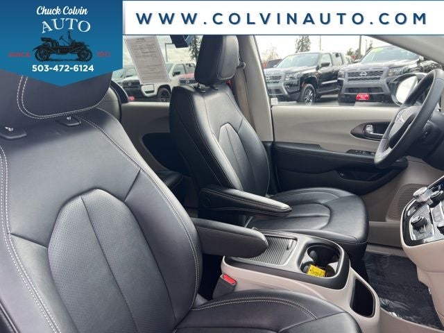 2024 Chrysler Pacifica Hybrid Select