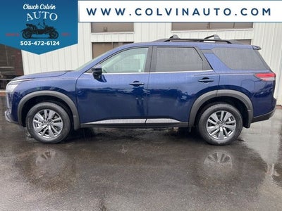 2025 Nissan Pathfinder SV