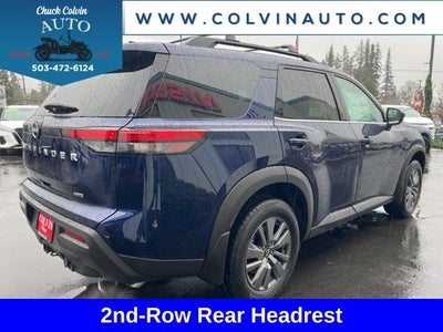 2025 Nissan Pathfinder SV