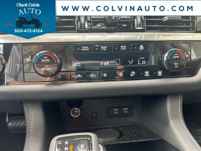2026 Nissan Pathfinder SV