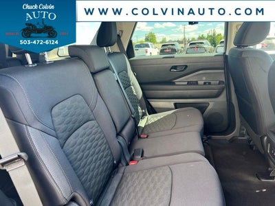2026 Nissan Pathfinder SV