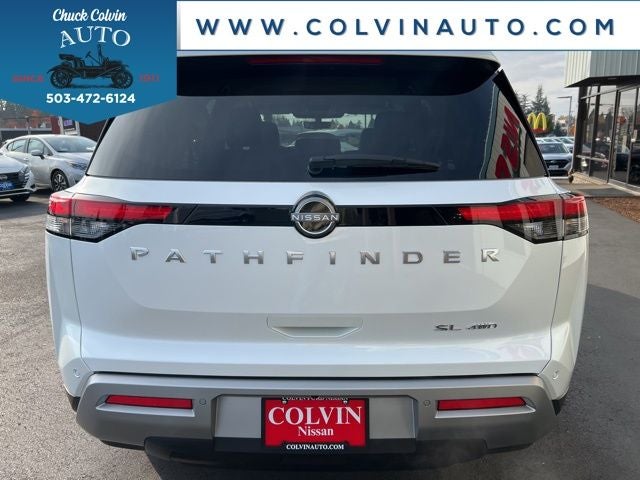 2025 Nissan Pathfinder SL