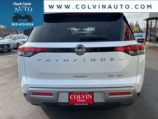 2025 Nissan Pathfinder SL