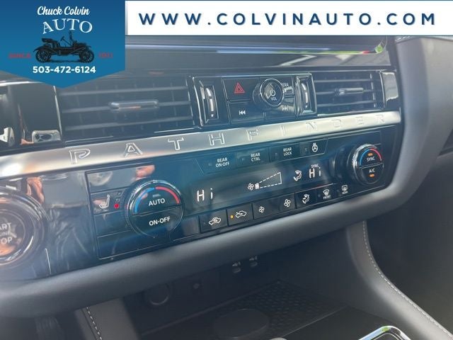 2026 Nissan Pathfinder SL