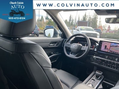 2026 Nissan Pathfinder SL